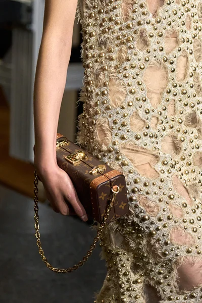 Look 7